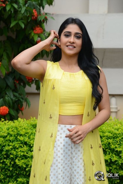 Regina-Cassandra-At-Jyo-Achyutananda-Movie-Success-Meet